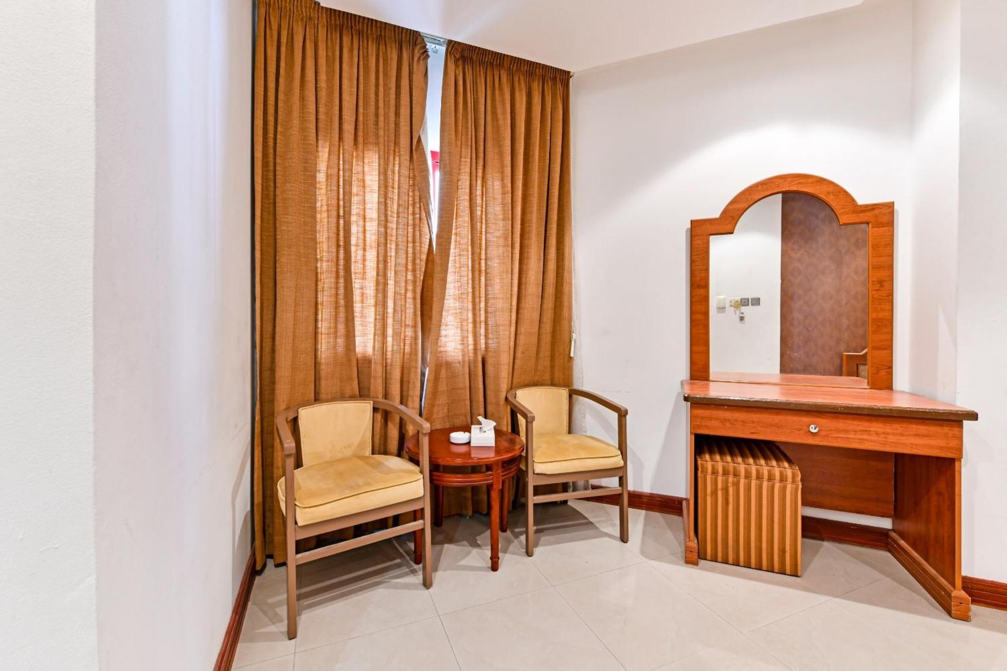 Oyo 118 Revira Hotel Manama Exterior photo